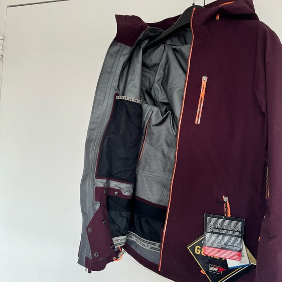 UA Storm Nimbus GTX Shell Jacket - Picture 12 of 14